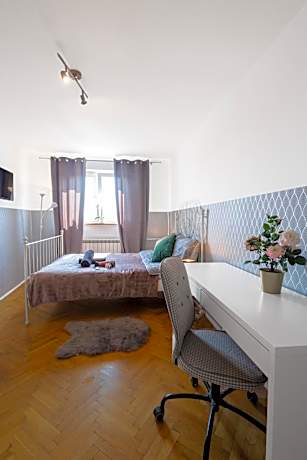 ClickTheFlat Wilson Square Apart Rooms