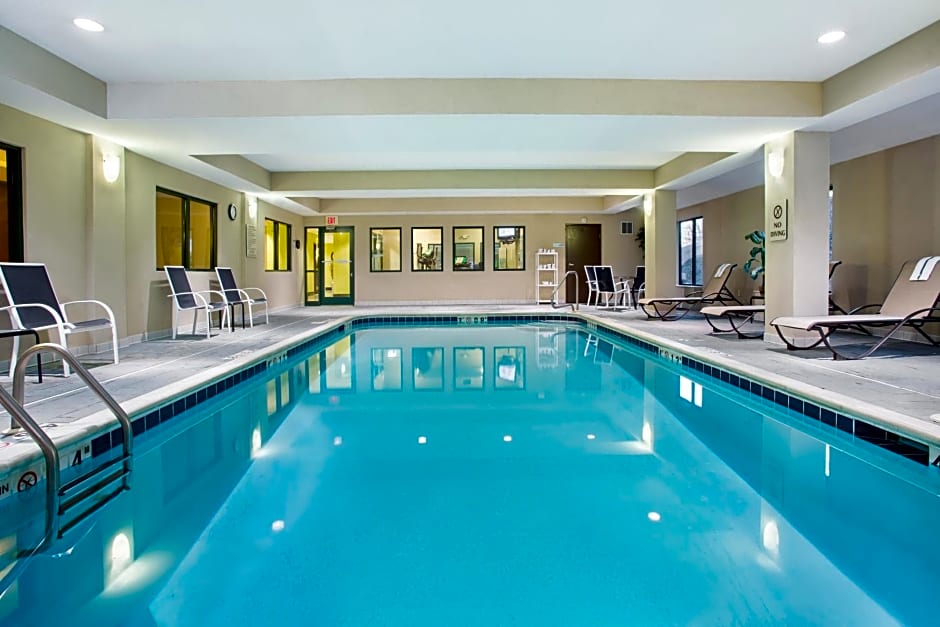 Holiday Inn Express & Suites Tell City, an IHG Hotel