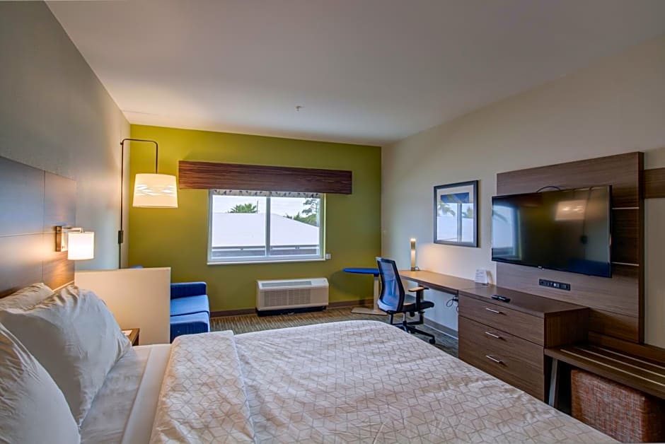 Holiday Inn Express - Fort Walton Beach Central by IHG