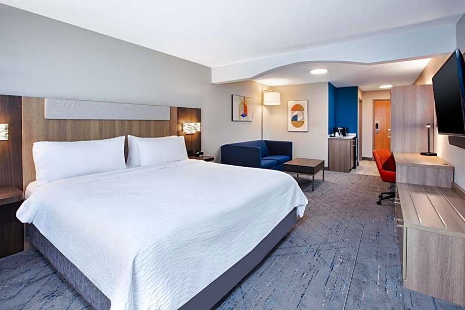Holiday Inn Express Hotel & Suites Defiance By IHG