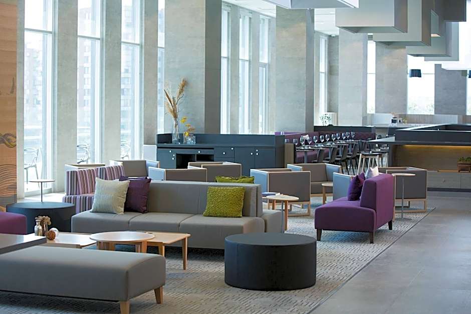 Courtyard by Marriott Santiago Las Condes