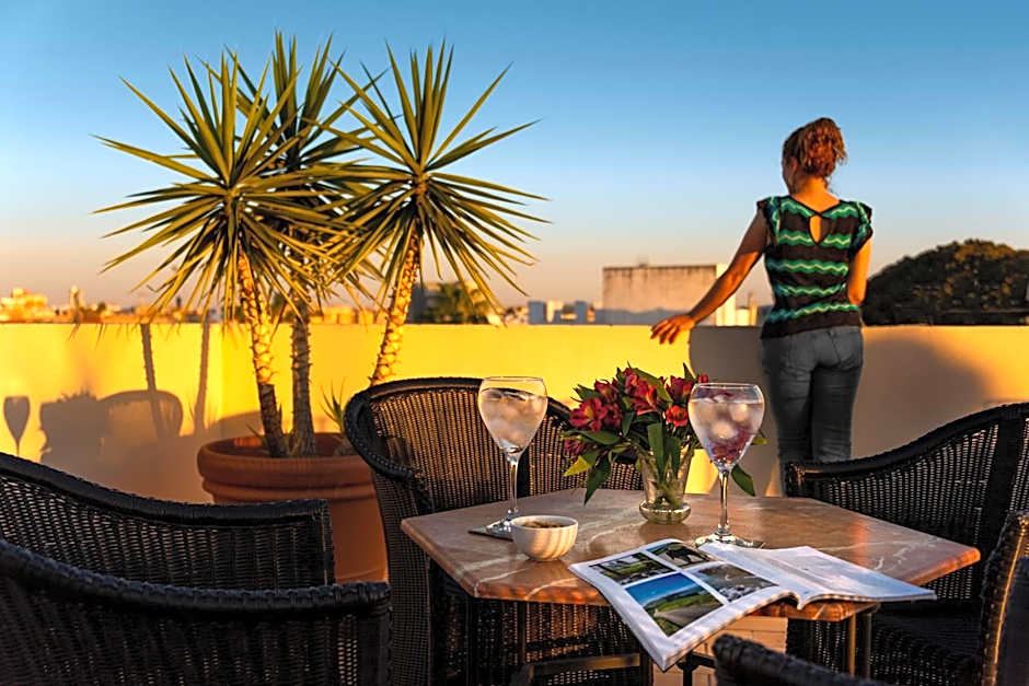 Hotel Casa Del Poeta