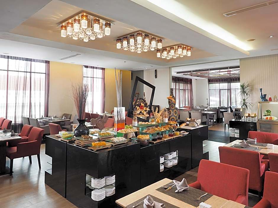 Grand Cityhall Hotel Medan