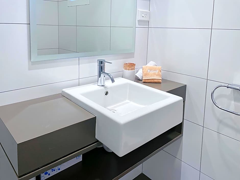 Anchorage Motel Apartments