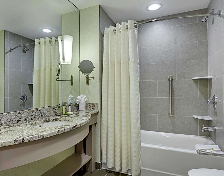 DoubleTree by Hilton - Philadelphia Center City