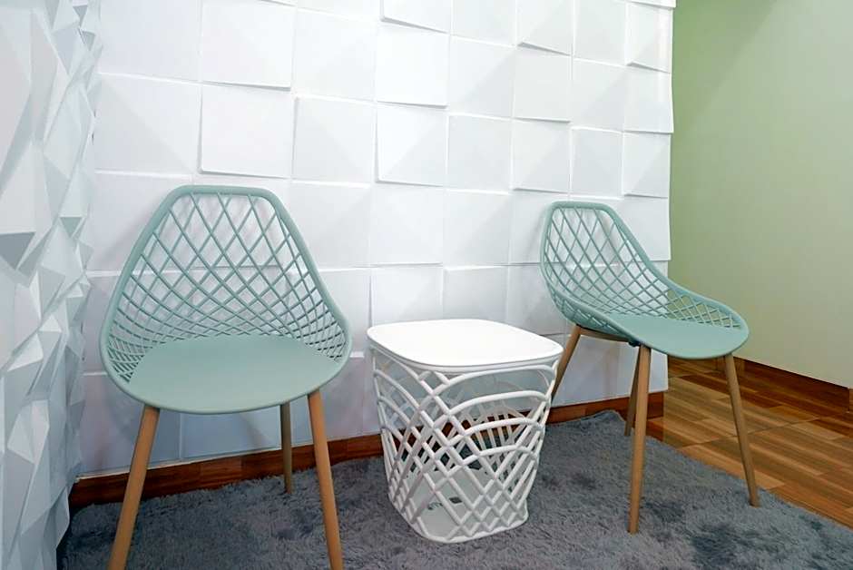 RedDoorz near Rita Supermall Purwokerto 2