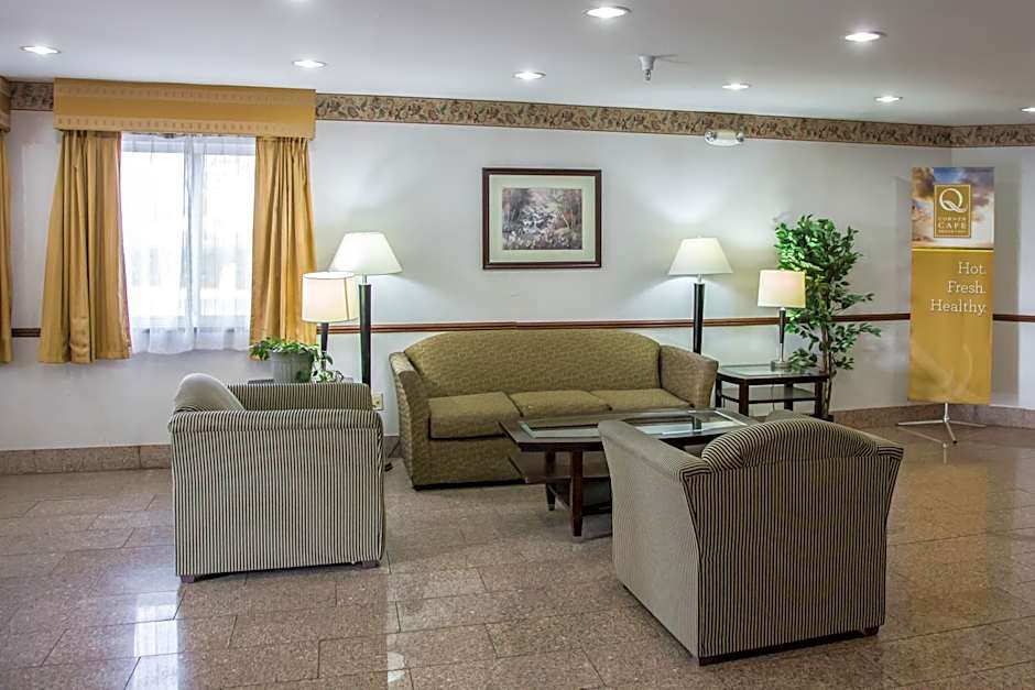 Quality Inn & Suites Loves Park near Rockford