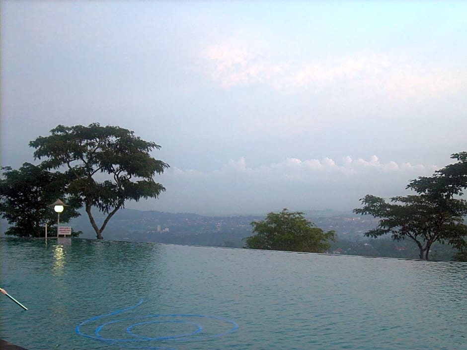 d'Emmerick Salib Putih Hotel Salatiga