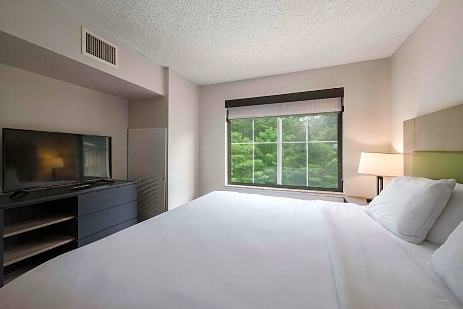 Country Inn & Suites by Radisson, Lake George (Queensbury), NY