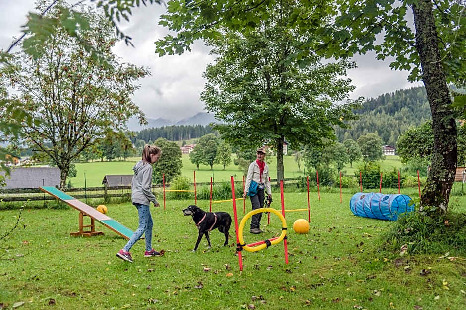 Almfrieden Hotel & Romantikchalet