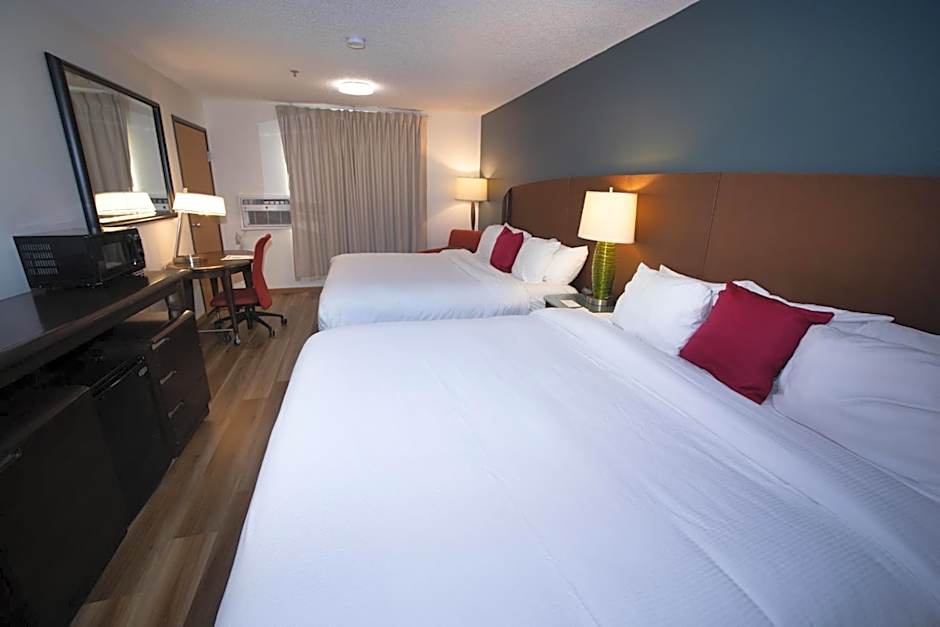 Alliance Hotel & Suites, a Howard Johnson by Wyndham