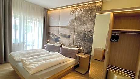 Double Room with Balcony (2 Adults + 1 Child)