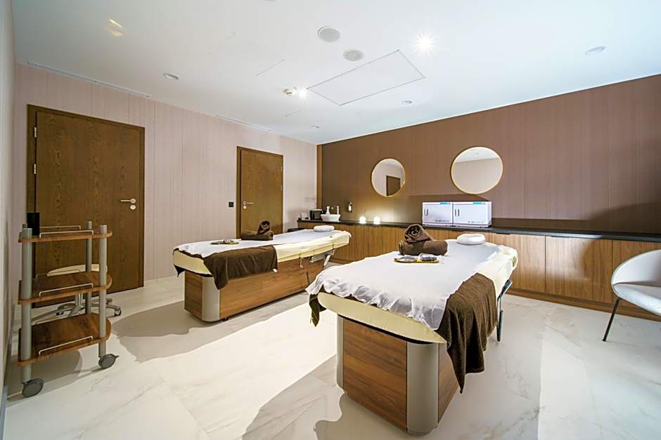 Elements Apartments
