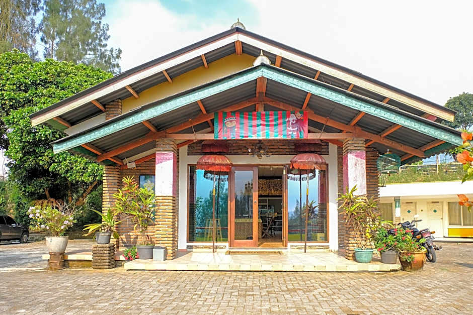 RedDoorz near STAB Syailendra Kopeng