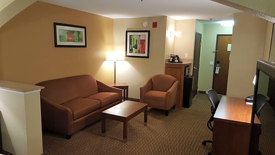 Best Western Plus Airport Inn And Suites