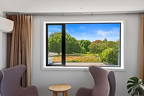 Suite with Mountain View