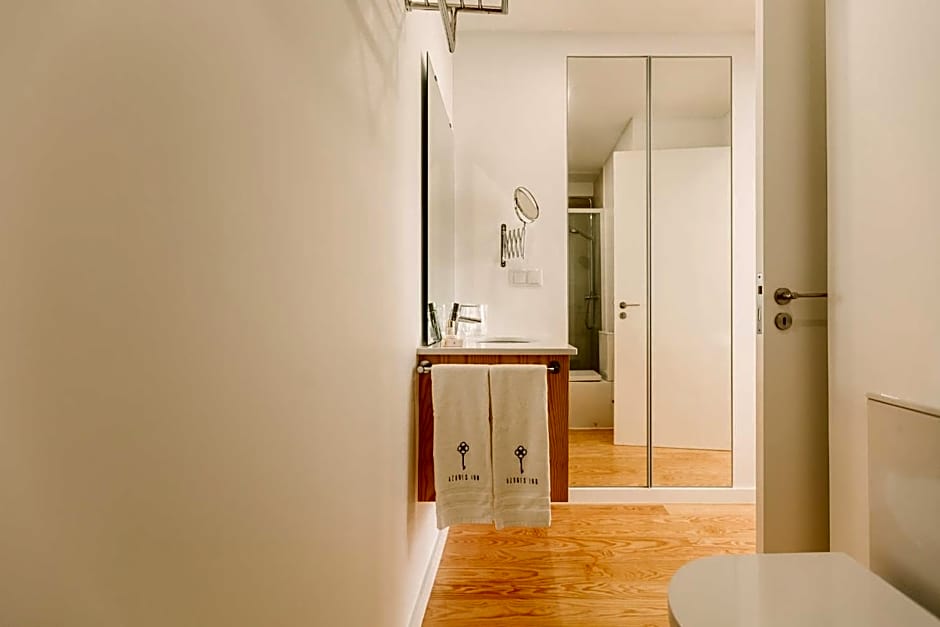 Azores Inn - Family Suites