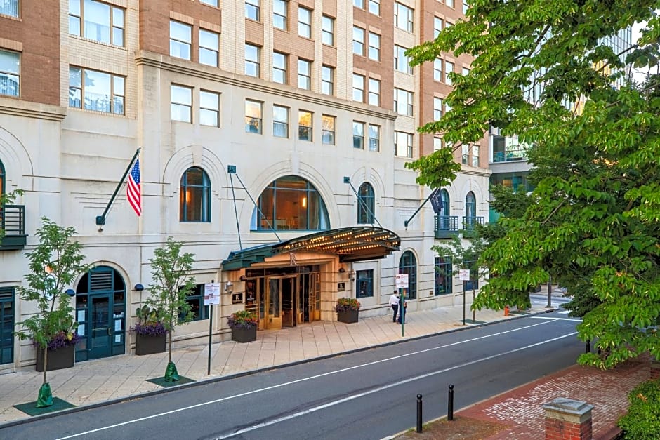 Renaissance by Marriott Philadelphia Downtown Hotel