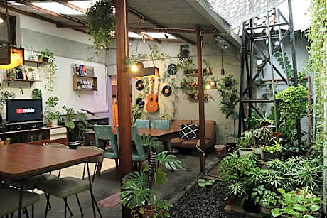 Semeru Hostel Malang