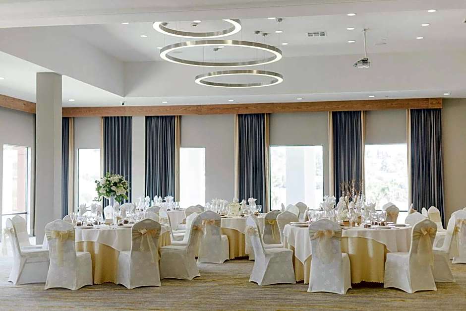 DoubleTree By Hilton Pomona