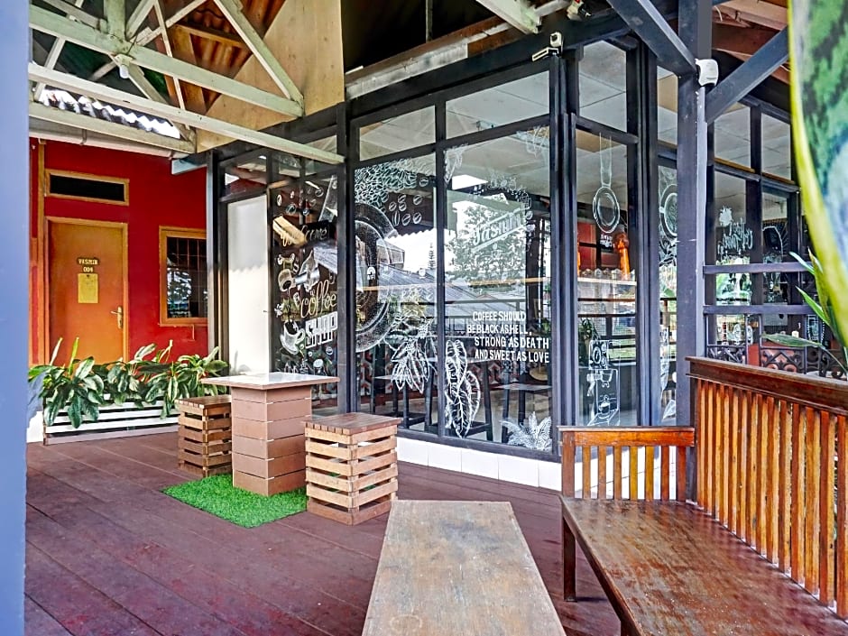 Hotel O 90596 Hotel Griya Astoeti