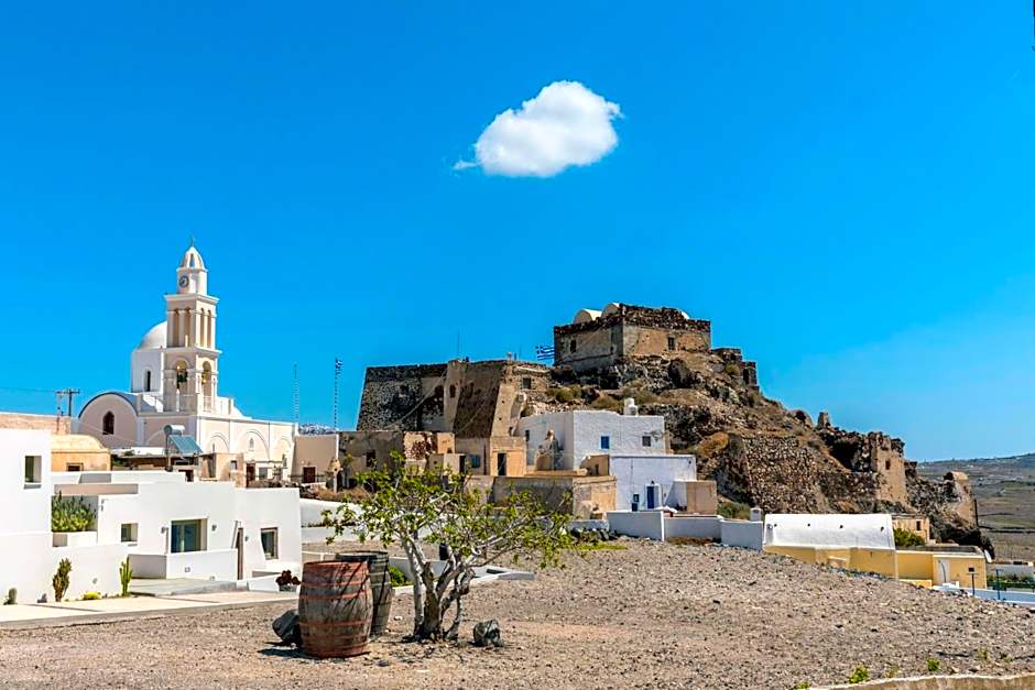 Alafropetra Luxury Suites