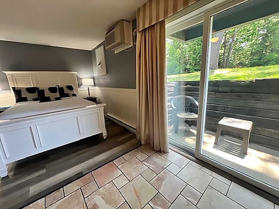 Travelodge by Wyndham Traverse City MI