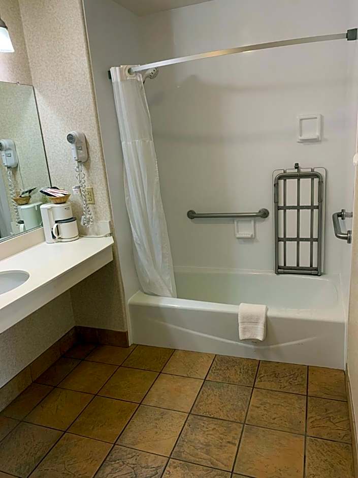 Olive Tree Inn & Suites