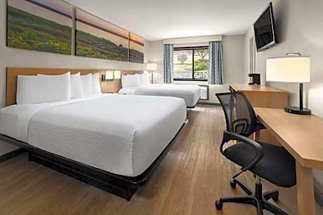 Queen Room with Two Queen Beds - Non-Smoking