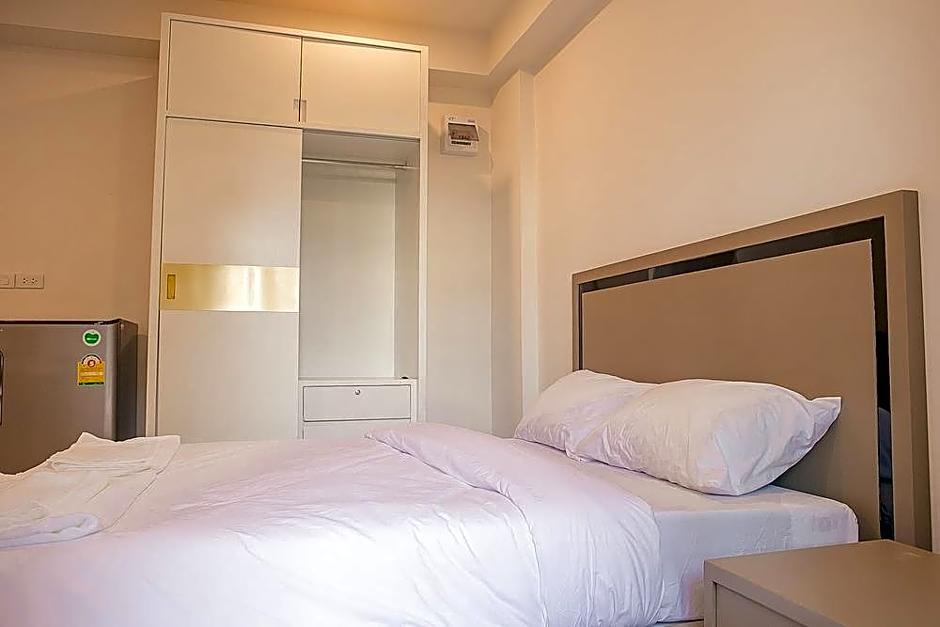 S.E.T Thanmongkol Residence