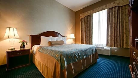 Suite-1 King Bed, Non-Smoking, High Speed Internet Access, Microwave And Refrigerator, Coffee Maker,