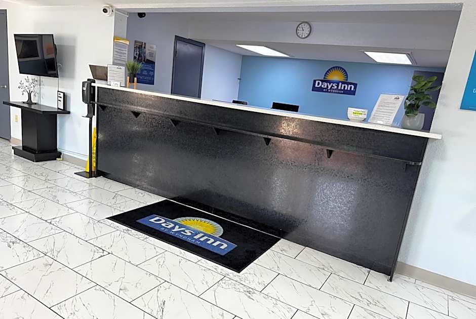 Days Inn by Wyndham Lake City I-10