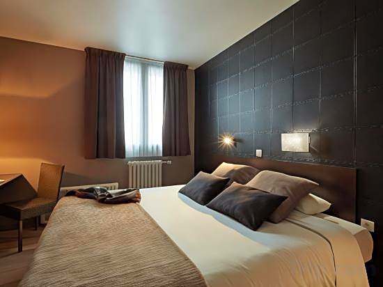 Ashley Hotel