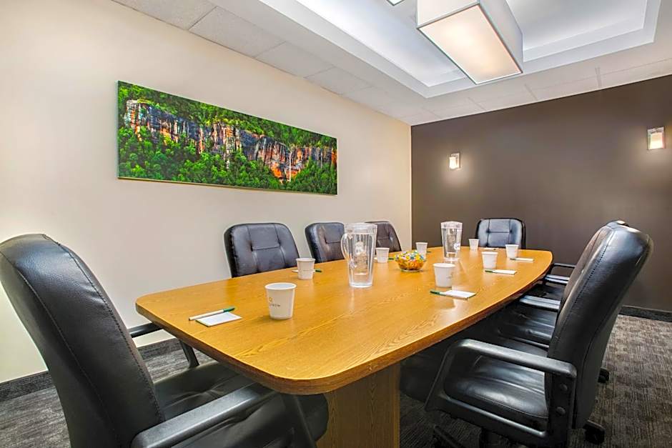 La Quinta Inn & Suites by Wyndham Springfield South