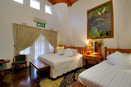 Deluxe King Room with Extra Bed