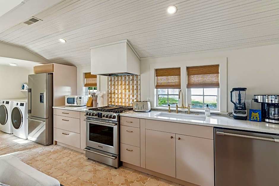 The Starlight Motor Inn