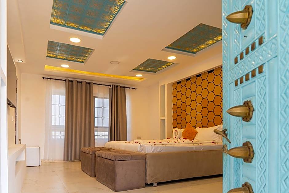 Golden Hotel