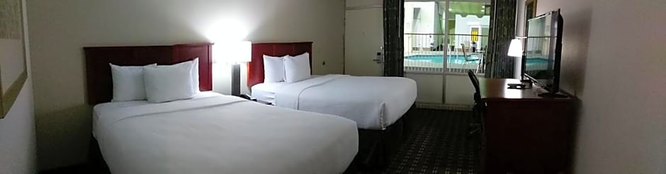 C3 Hotel