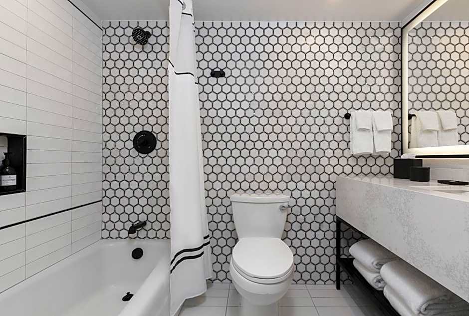 Mills House Charleston, Curio Collection by Hilton