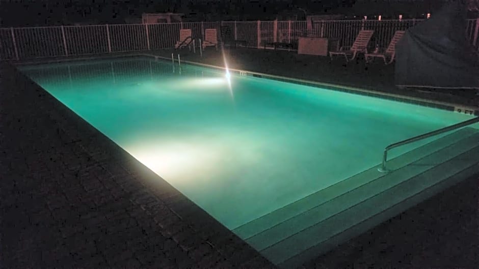 Deerwood Inn & Madison Campground