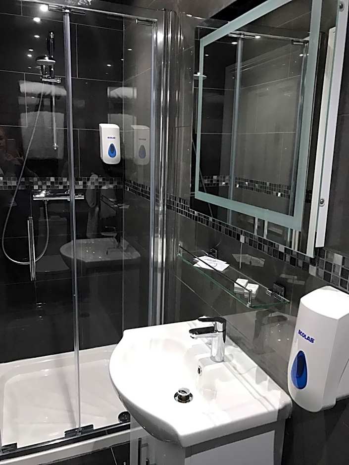 Harefield Manor Hotel