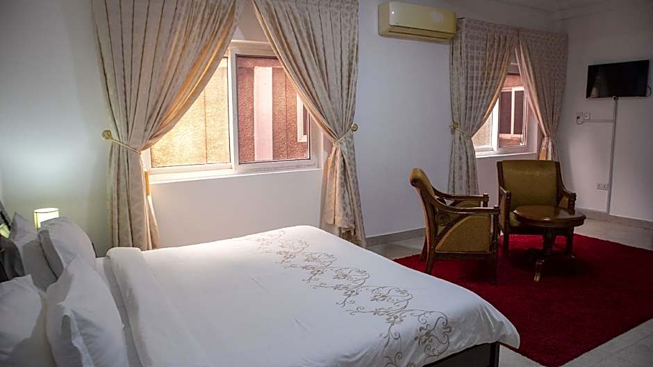 His Majestys Hotel