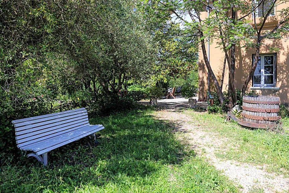 La Glacière, ostalarià agricol