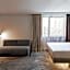 Moxy Hamburg City