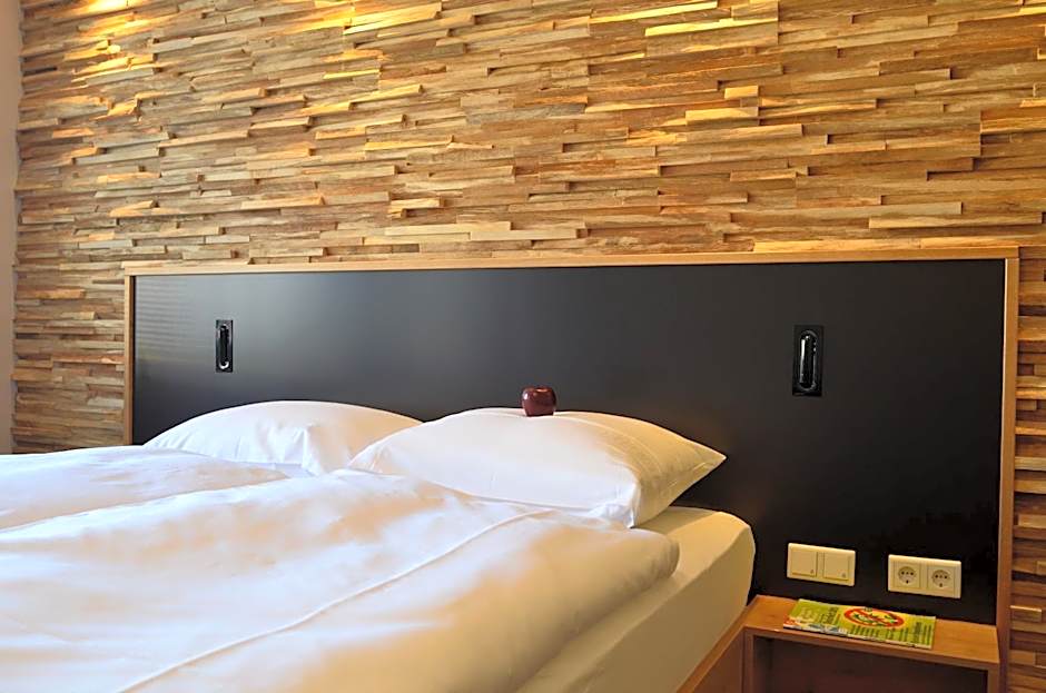 Hotel Five