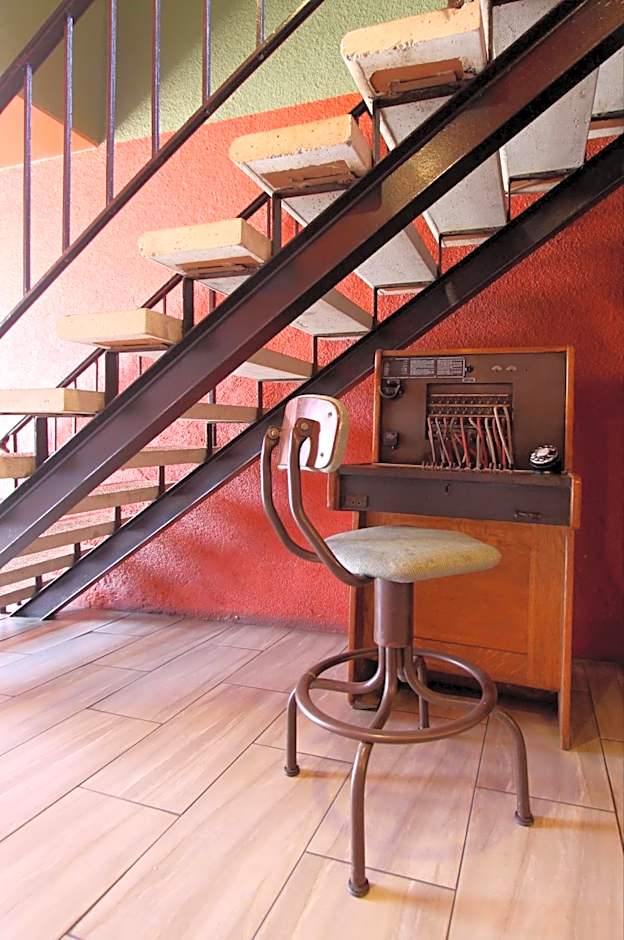 Royal Pagoda Motel