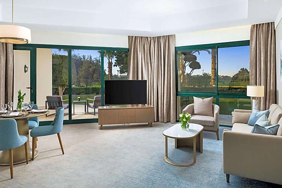 Hilton Pyramids Golf