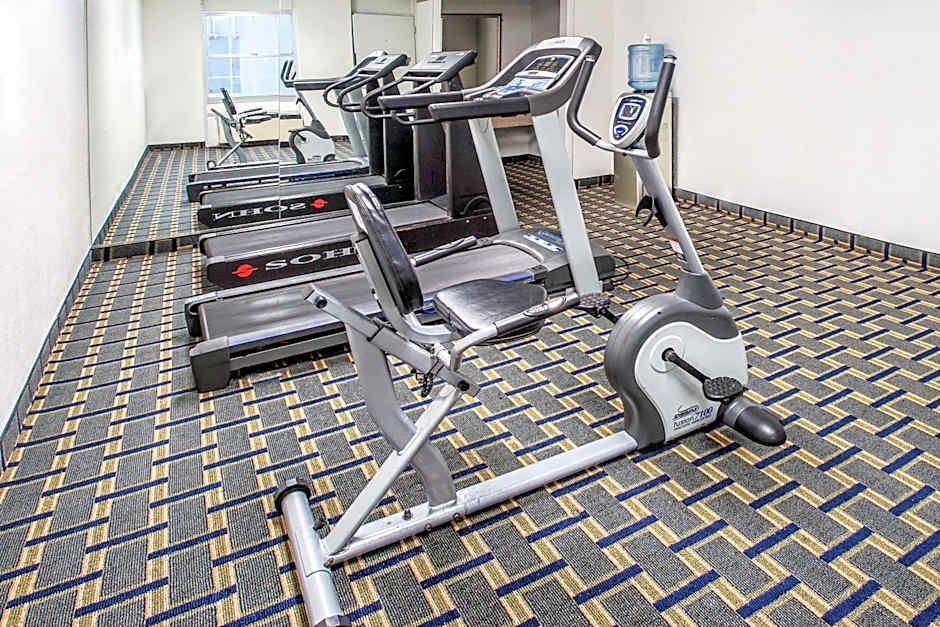 Days Inn by Wyndham Roanoke/Hollins Near I-81