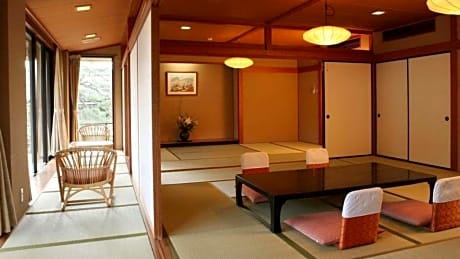 Japanese-Style Quadruple Room 