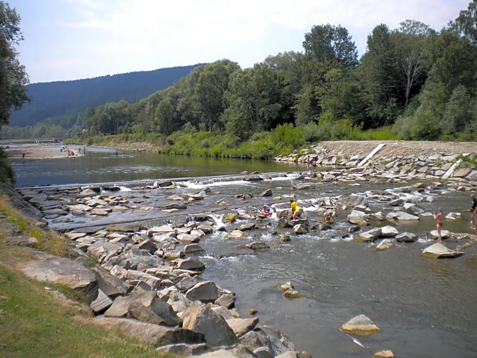 Uroczy Domek Z Ogrodem I Tarasem